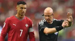 英超名哨泰勒退役揭秘：压力与审视是主因